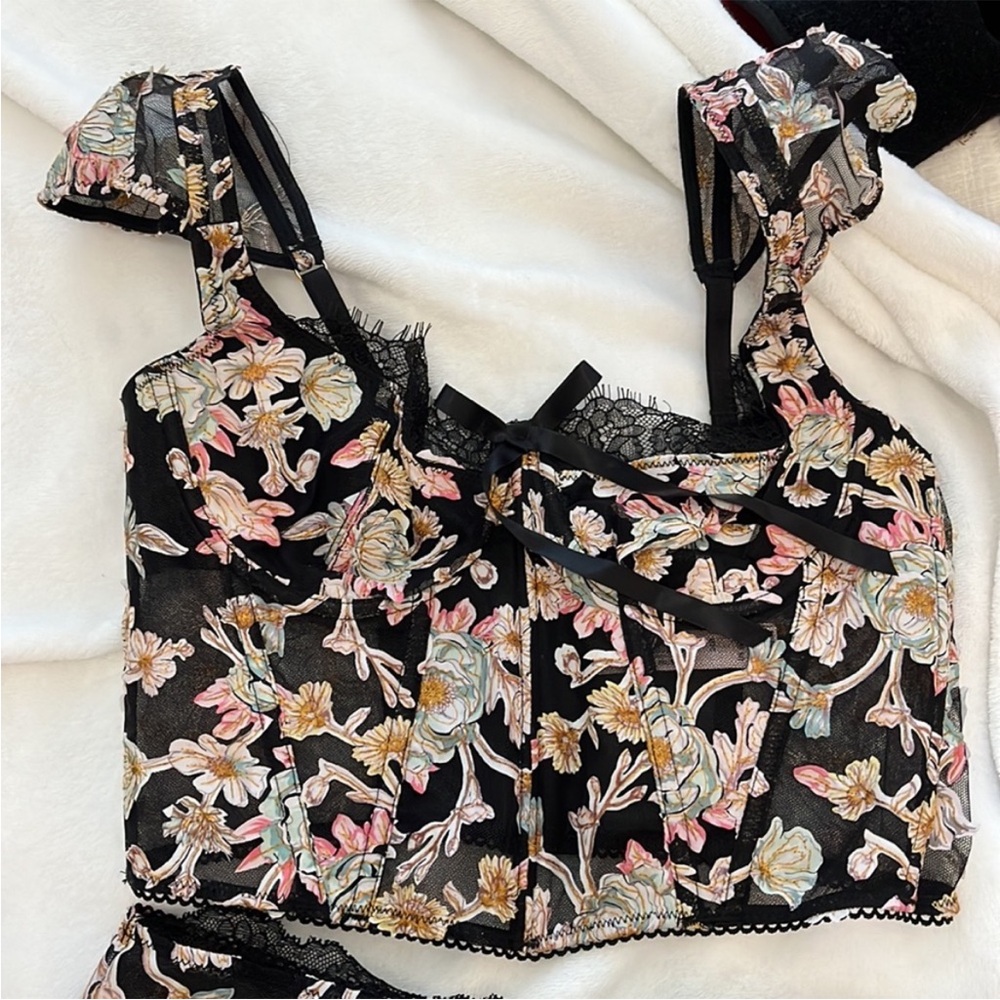 Victoria Lingerie 3 Piece Set